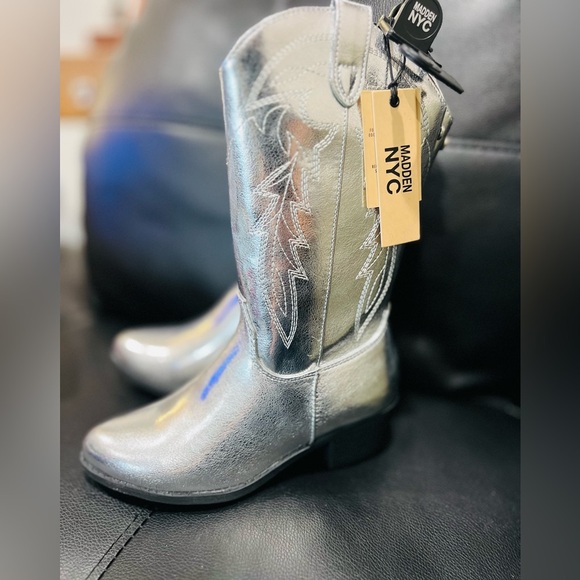 Madden NYC Little Girl & Big Girl Tall Western Cowgirl Boot size 4 - Picture 3 of 8